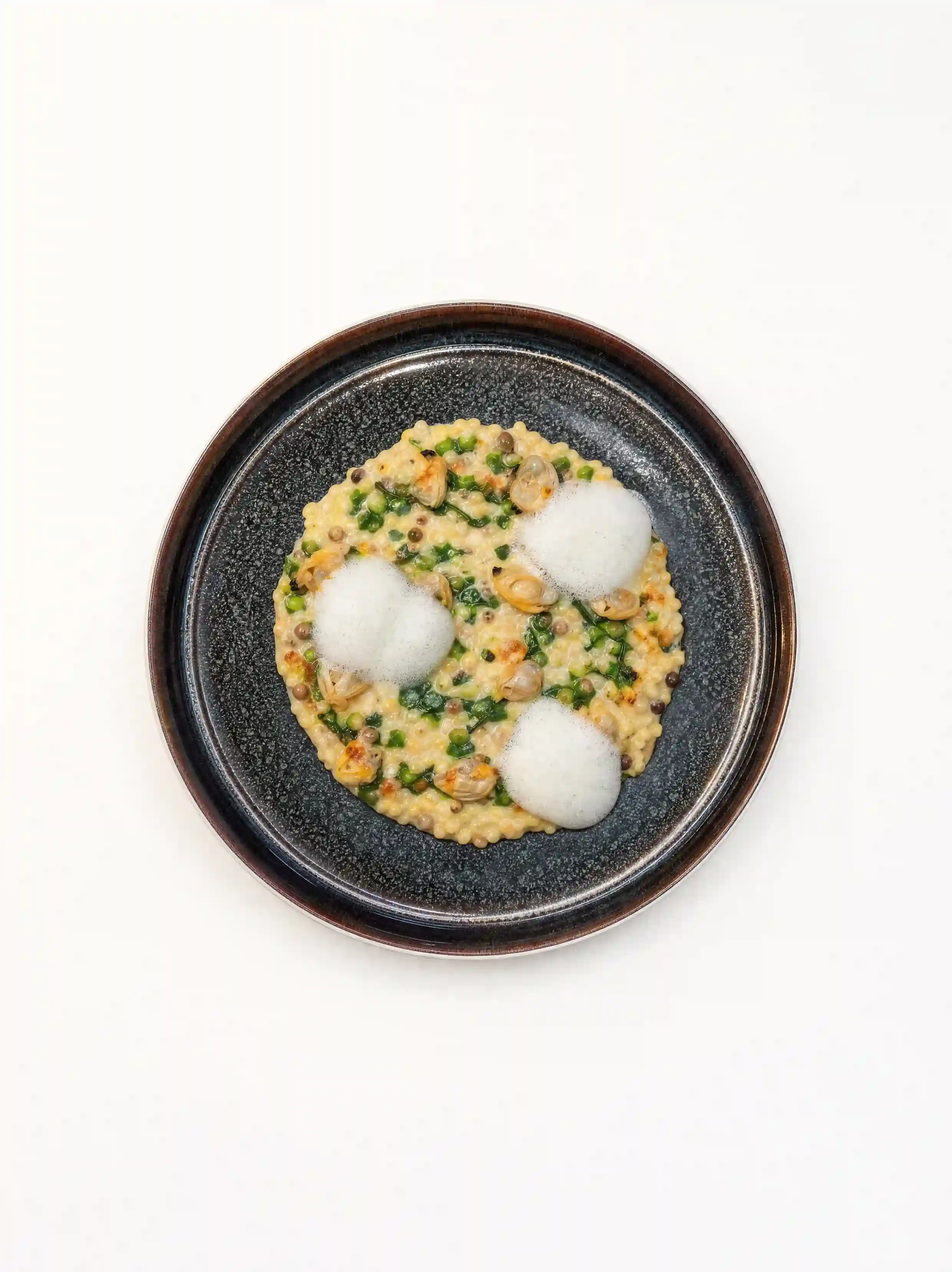 Fregola, Vongole, Aglio Orsino e Bottarga